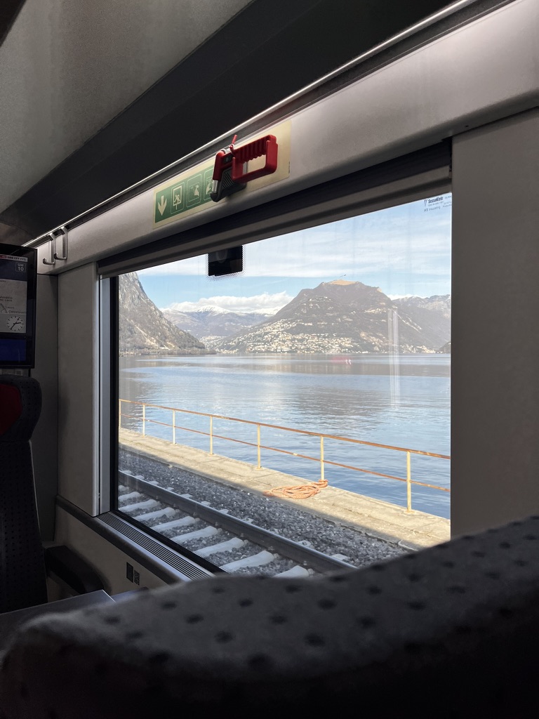 Ausblick aus dem Zugfenster