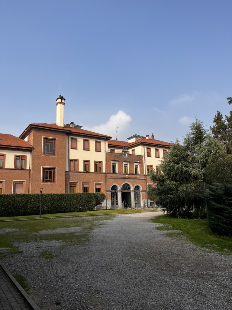 Der Innenhof vom Campus Martinitt